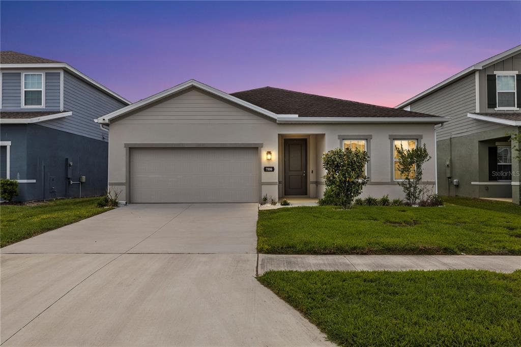 7886 GREENWAY AVENUE WESLEY CHAPEL, FL 33544