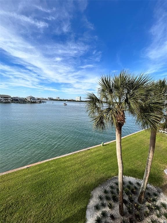 868 BAYWAY BOULEVARD UNIT 304 CLEARWATER BEACH, FL 33767