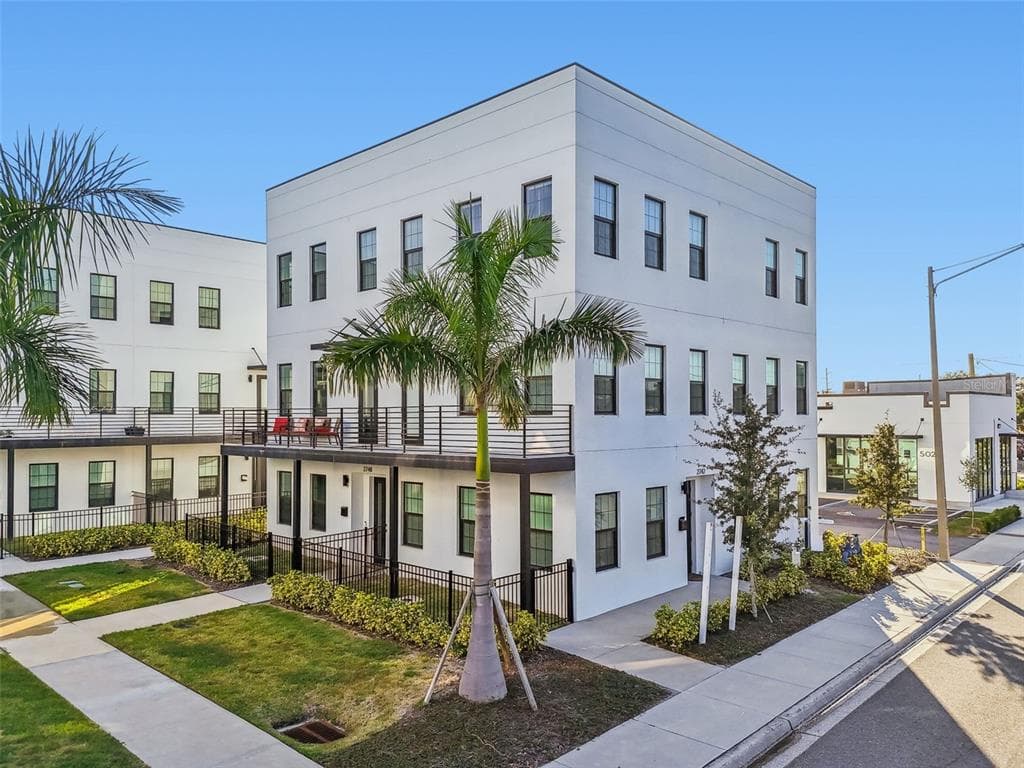 2724 5TH AVENUE S ST PETERSBURG, FL 33712