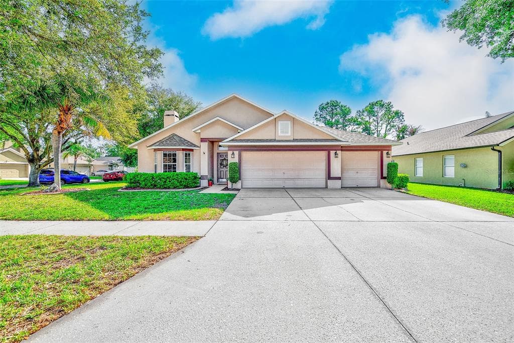 2927 HICKORY GROVE DRIVE VALRICO, FL 33596