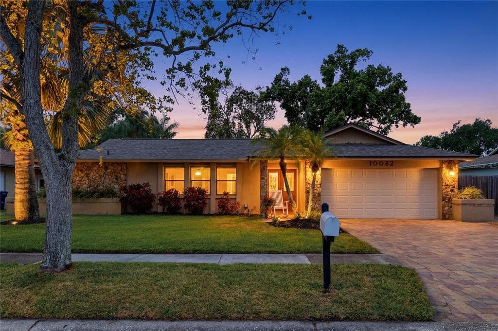 10062 121ST STREET SEMINOLE, FL 33772