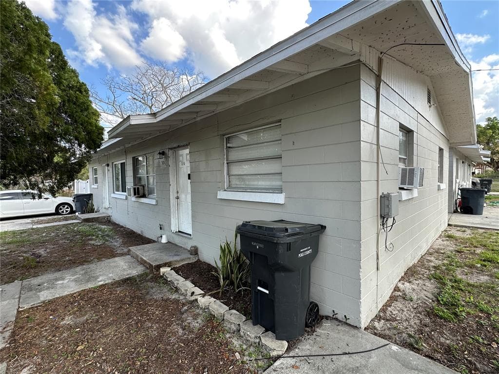 306 NE X AVENUE
