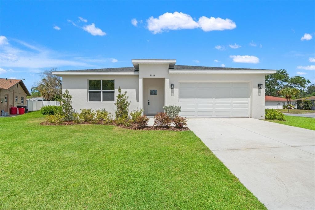5749 BACARDI COURT HOLIDAY, FL 34690