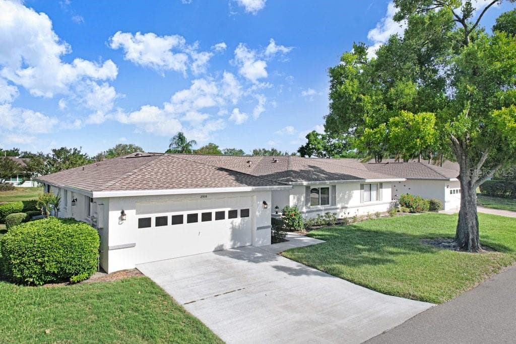 2306 LANCASTER DRIVE UNIT 2306 SUN CITY CENTER, FL 33573