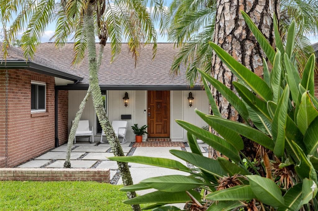1201 87TH AVENUE N ST PETERSBURG, FL 33702