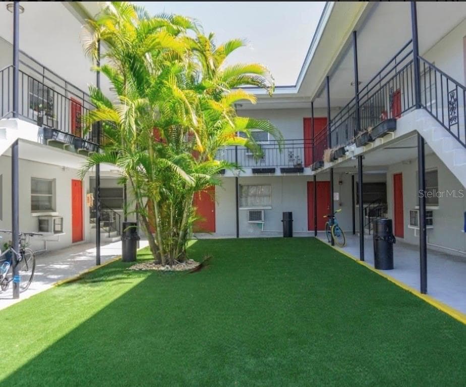 865 5TH AVENUE N UNIT 17 ST PETERSBURG, FL 33701