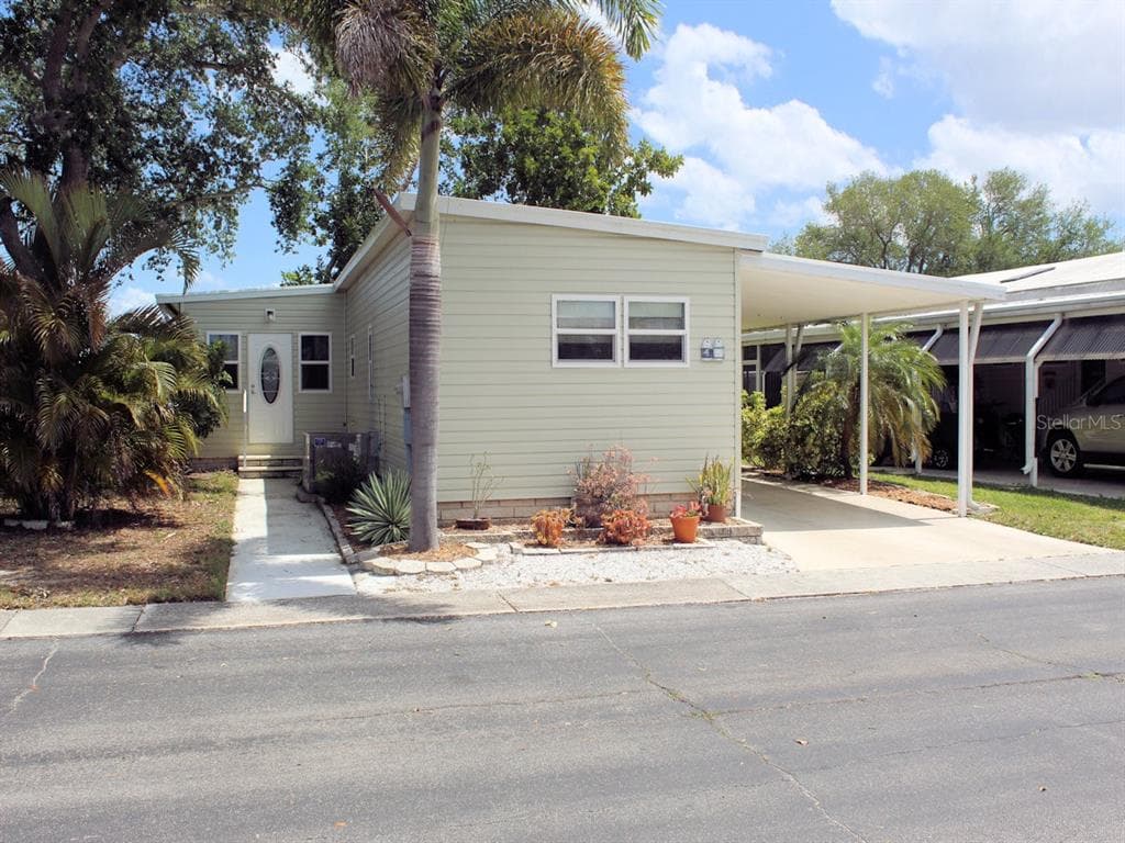 47 THATCH PALM STREET W LARGO, FL 33770