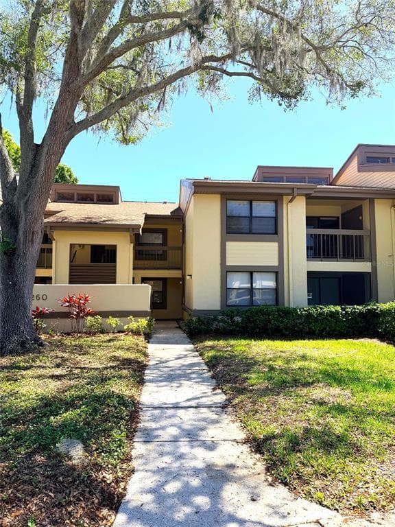 260 WOODLAKE E UNIT #260 OLDSMAR, FL 34677