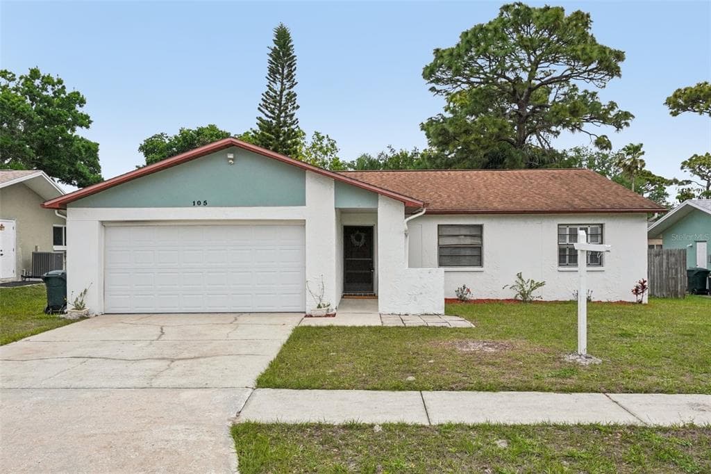105 LOTUS CIRCLE SAFETY HARBOR, FL 34695
