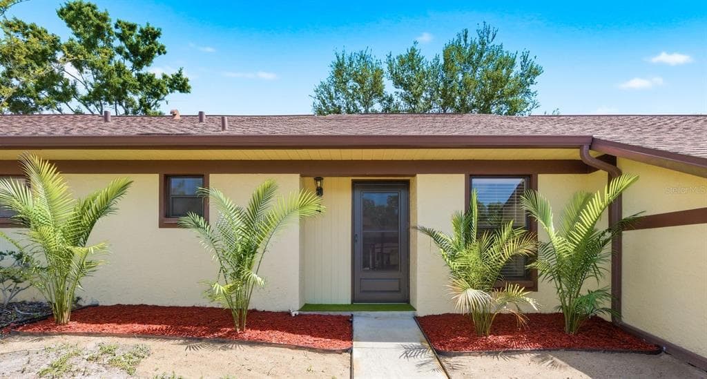 1311 POWDERPUFF DRIVE UNIT 1004 DUNEDIN, FL 34698