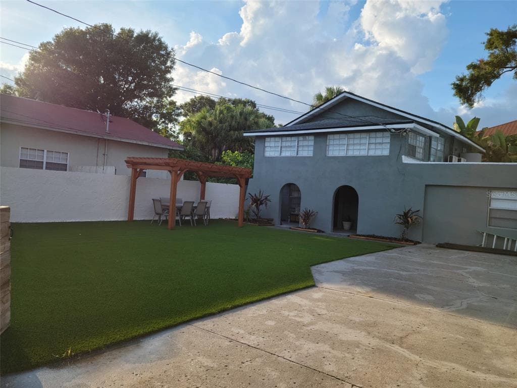 2417 W GRAY STREET TAMPA, FL 33609