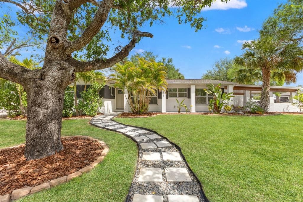 4610 S SHAMROCK ROAD TAMPA, FL 33611