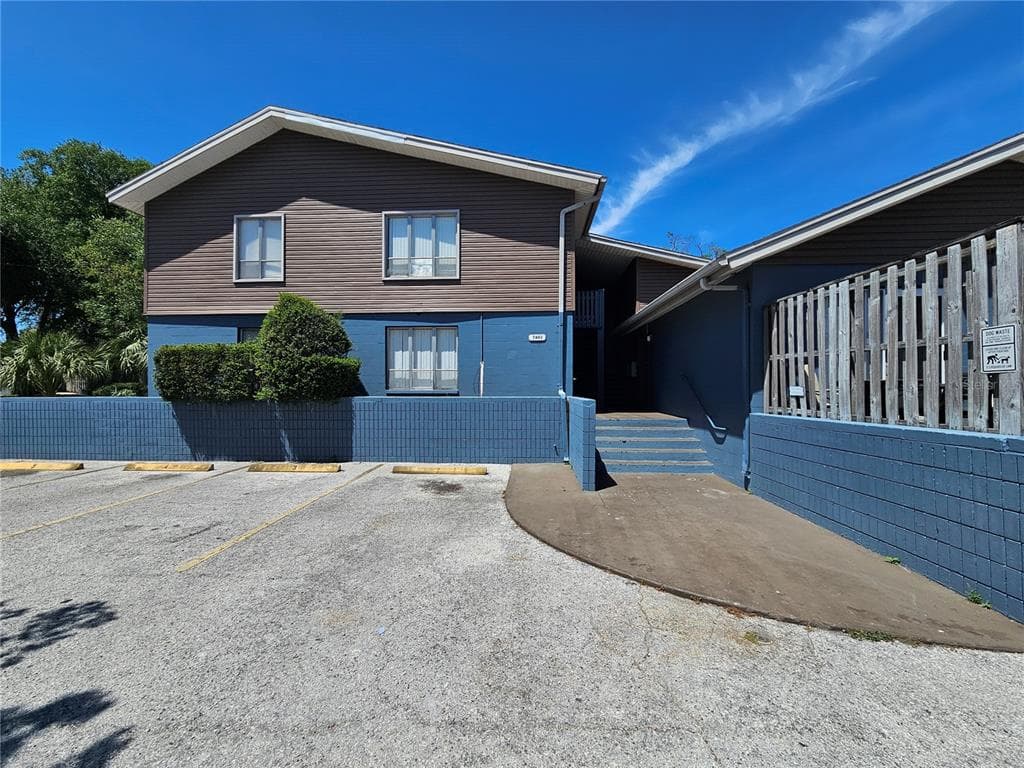 7601 PAULA DRIVE UNIT 3 TAMPA, FL 33615