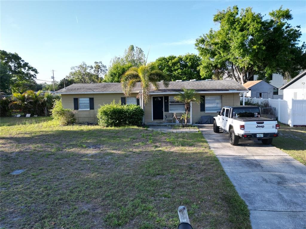 3208 W PEARL AVENUE TAMPA, FL 33611