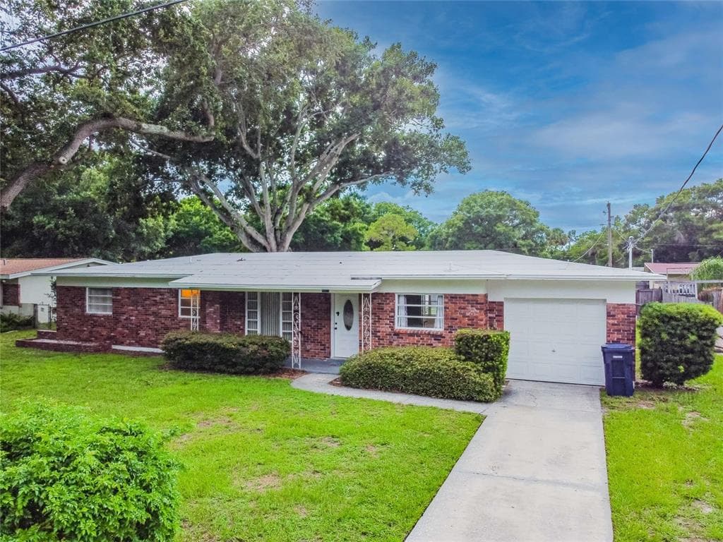 4511 S CAMERON AVENUE TAMPA, FL 33611