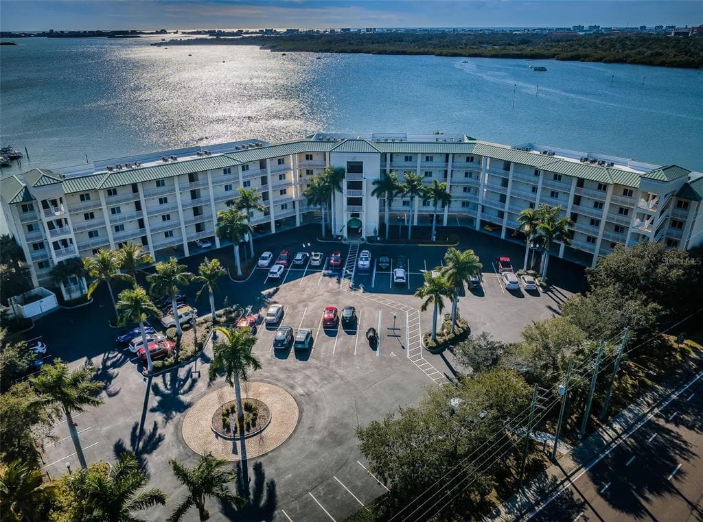 8800 BAY PINES BOULEVARD UNIT 303 ST PETERSBURG, FL 33709