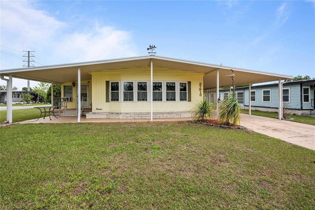 37913 SAGO PALM DRIVE ZEPHYRHILLS, FL 33542