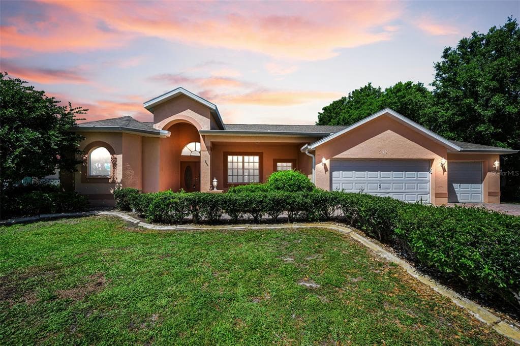 548 MANISHA PLACE TARPON SPRINGS, FL 34688