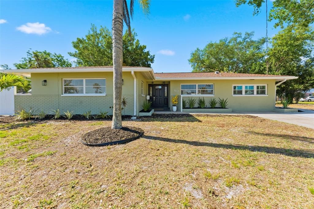 110 92ND AVENUE NE ST PETERSBURG, FL 33702