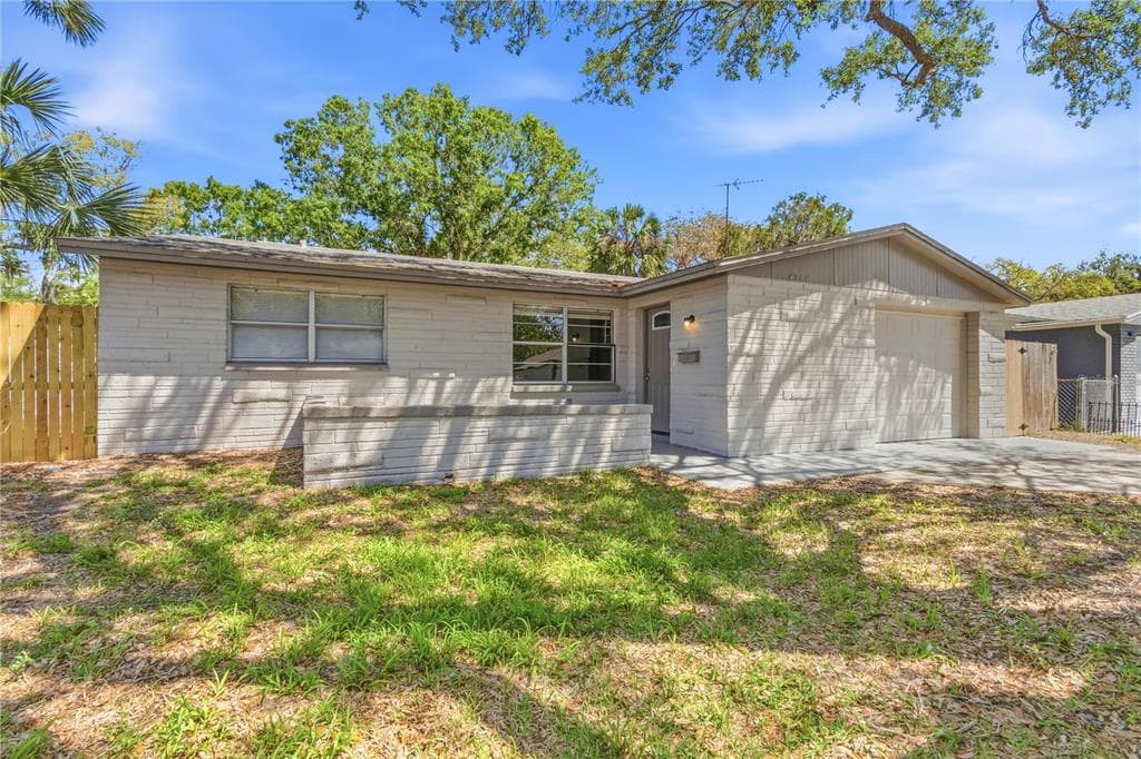 4941 AMHERST COURT NEW PORT RICHEY, FL 34652