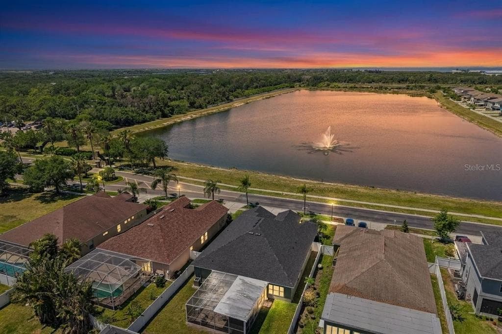 319 19TH STREET NW RUSKIN, FL 33570