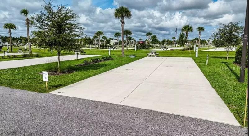 94 CEDAR CIRCLE E LAKE WALES, FL 33898