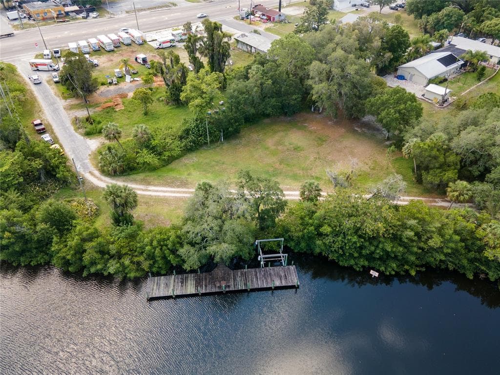 102 DICKMAN DRIVE SW RUSKIN, FL 33570