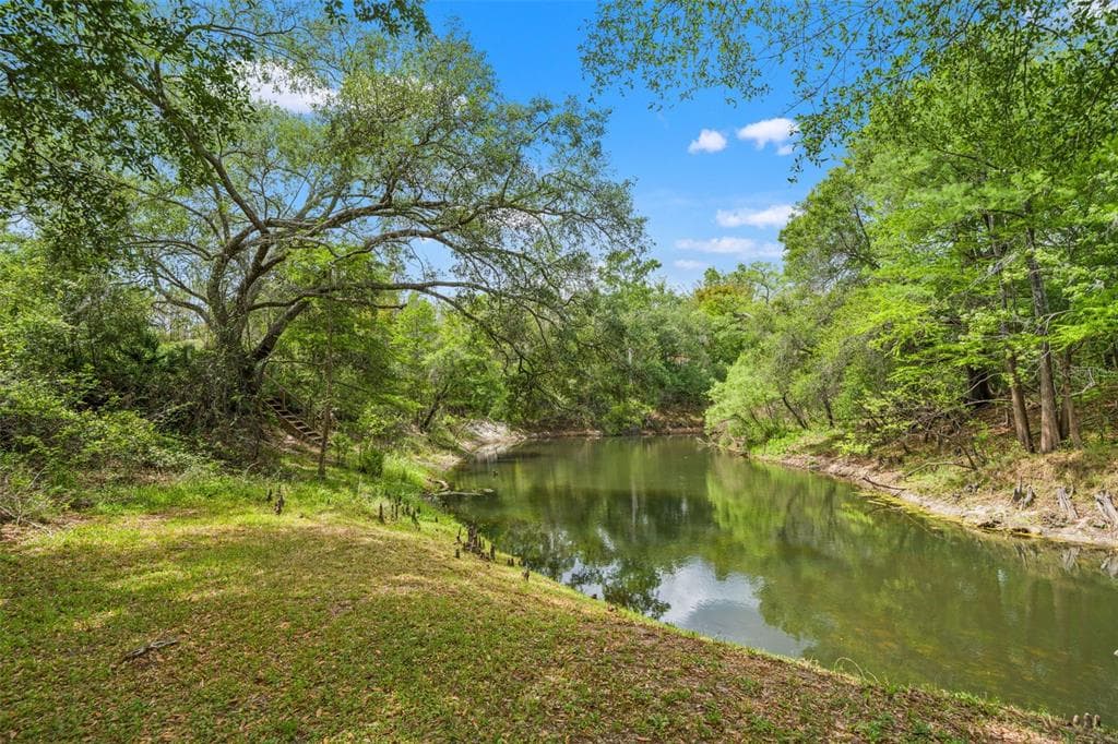 33013 ROUND TABLE ROAD RIDGE MANOR, FL 33523