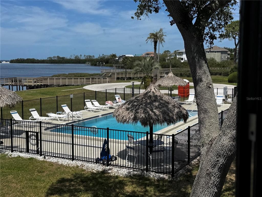 656 WINDRUSH BAY DRIVE UNIT 656 TARPON SPRINGS, FL 34689