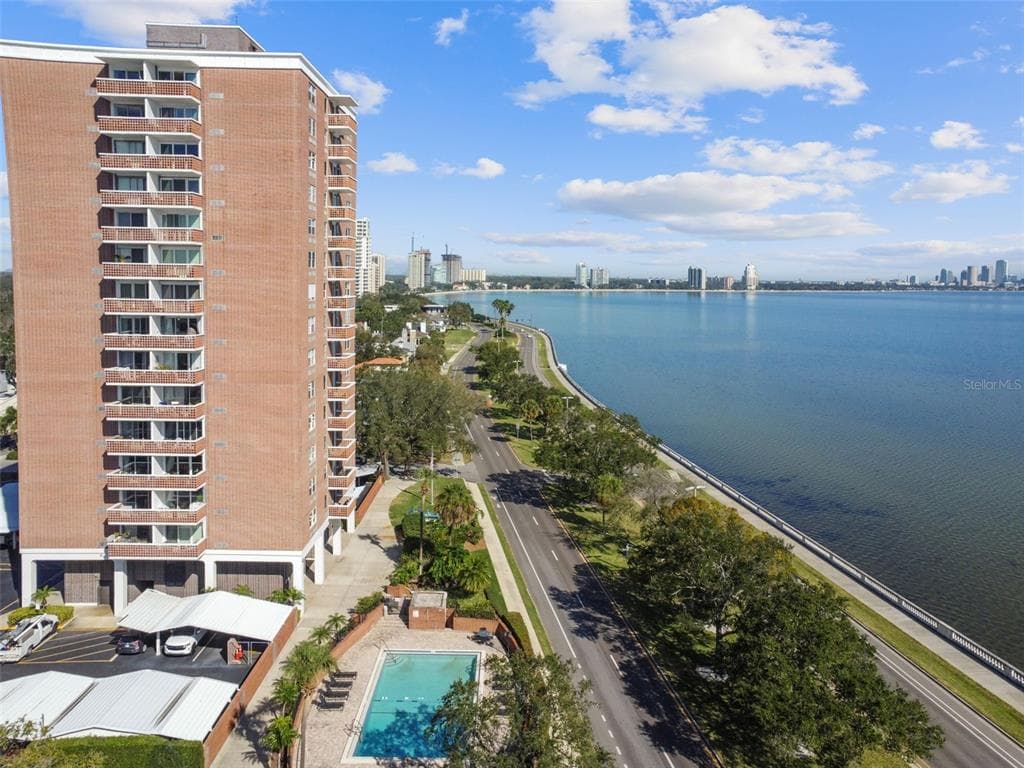 4015 BAYSHORE BOULEVARD UNIT 9D TAMPA, FL 33611