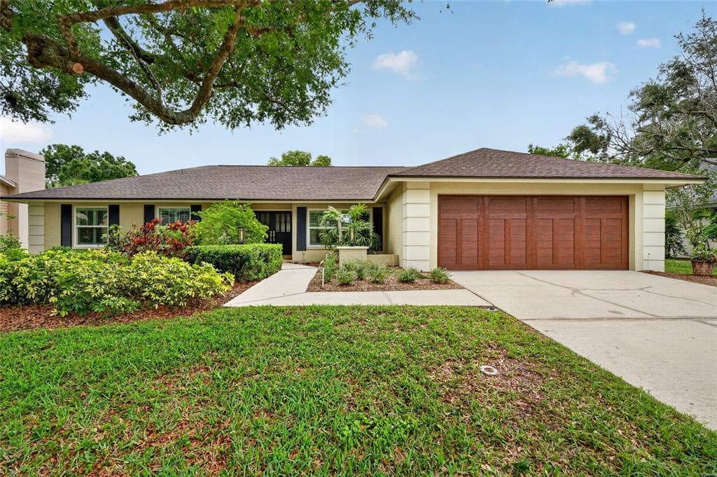 14013 SHADY SHORES DRIVE