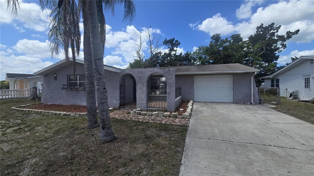 9401 GLEN MOOR LANE PORT RICHEY, FL 34668