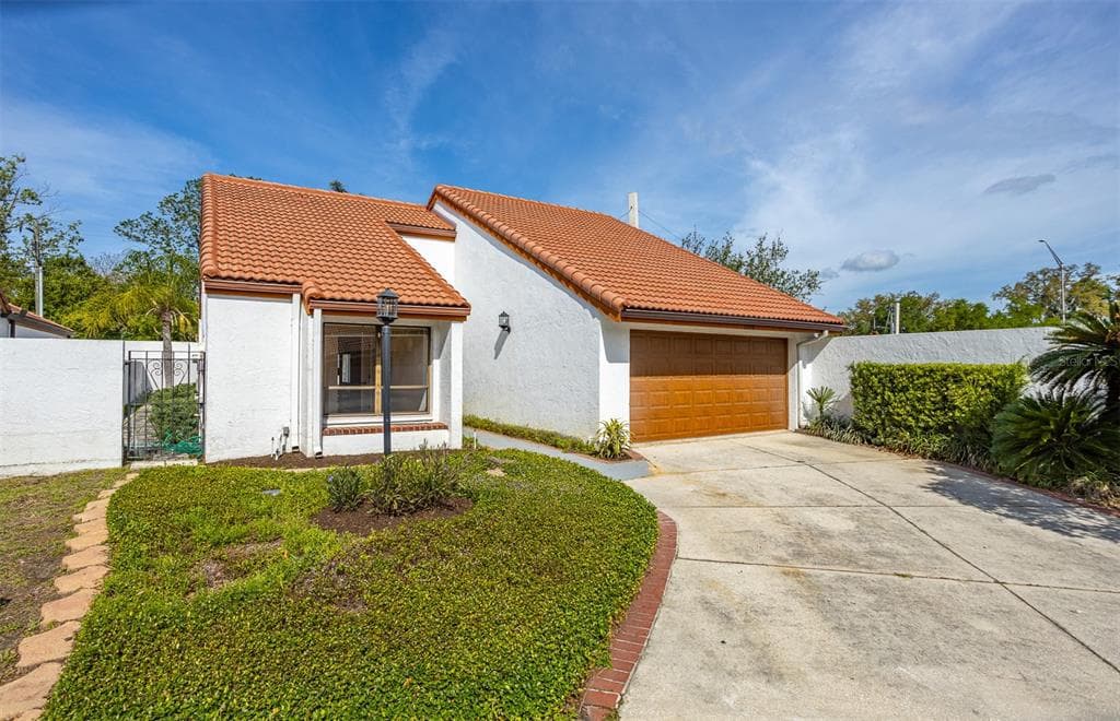 11508 ROBLES DEL RIO PLACE TEMPLE TERRACE, FL 33617