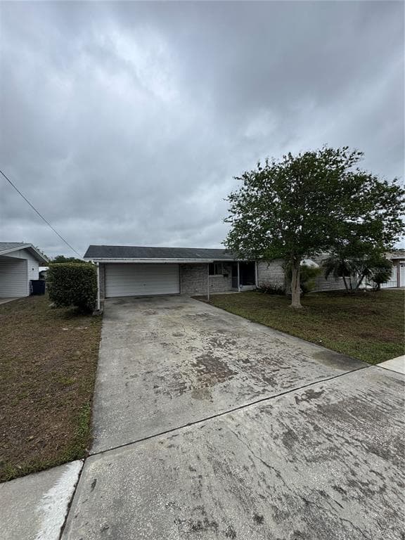 5813 LIVERPOOL DRIVE TAMPA, FL 33615