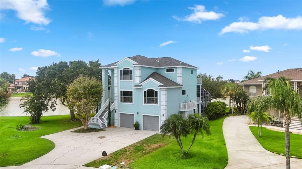 2106 PELICAN COURT