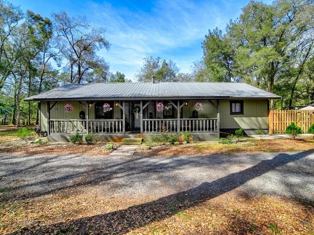 213 W VIRGINIA AVENUE DELAND, FL 32720