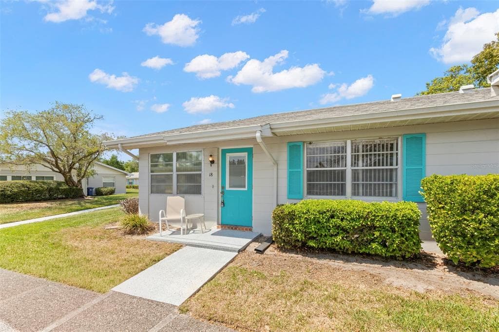 401 DE GRASSE PLACE UNIT 18 SUN CITY CENTER, FL 33573