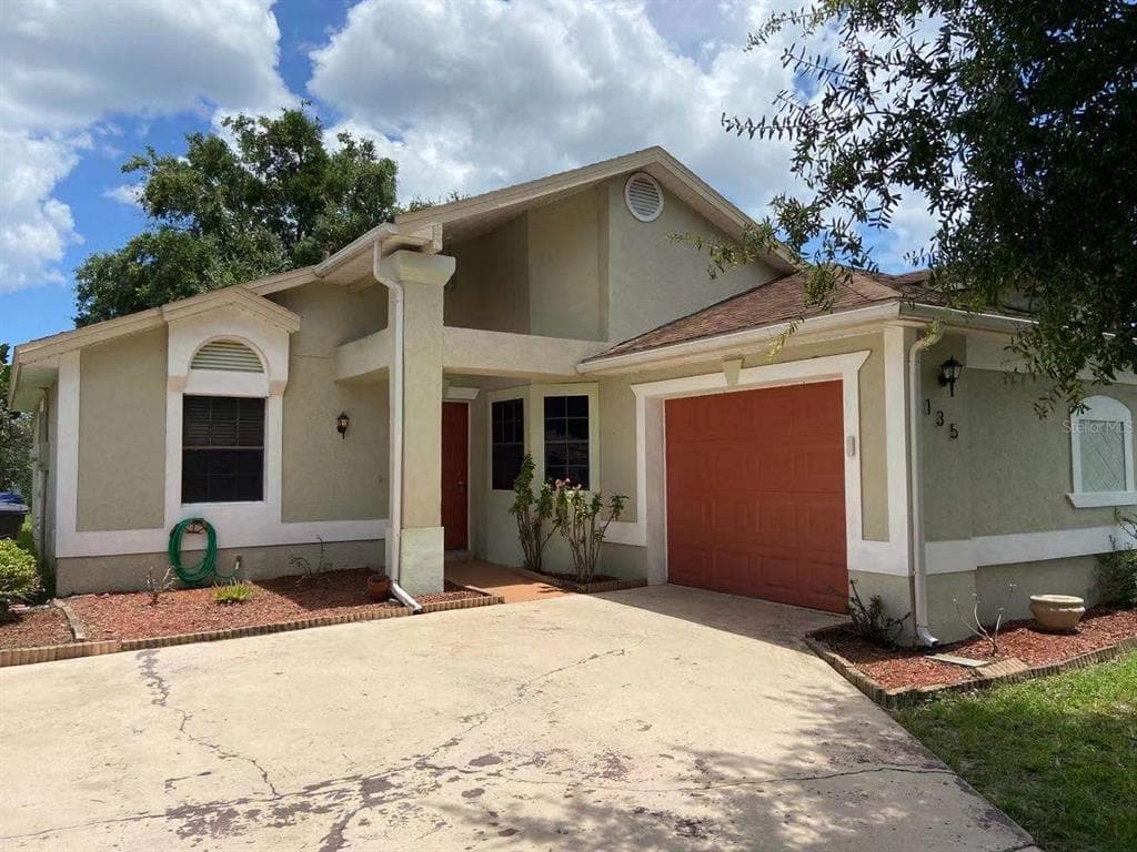 135 CORALWOOD CIRCLE KISSIMMEE, FL 34743