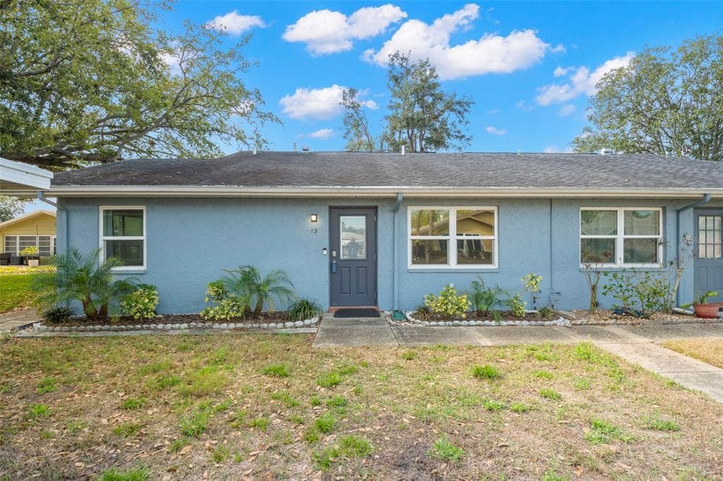 1904 CANTERBURY LANE UNIT 13 SUN CITY CENTER, FL 33573