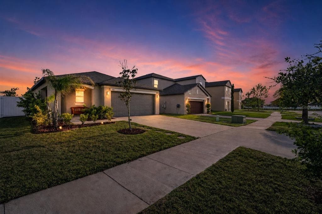 13307 WILLOW BLUESTAR LOOP RIVERVIEW, FL 33579