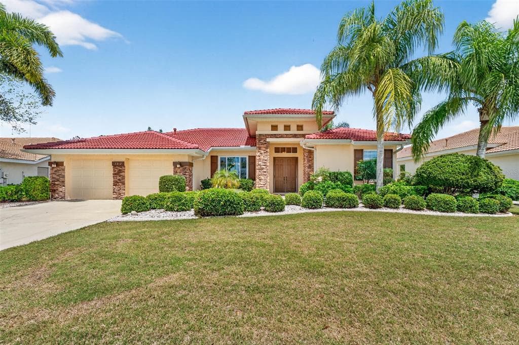 2212 MYRTLE VISTA COURT SUN CITY CENTER, FL 33573
