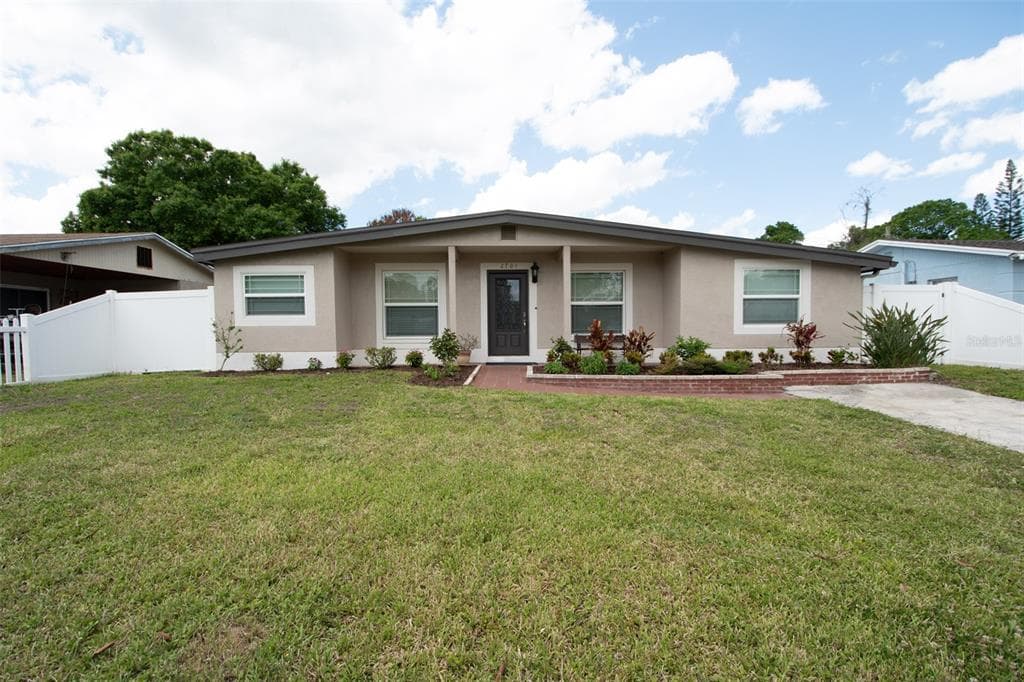 2701 CALLE STREET TAMPA, FL 33619
