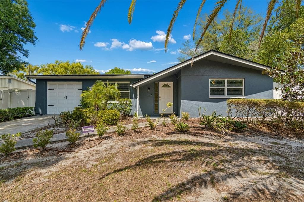 6201 SILVER DRIVE NEW PORT RICHEY, FL 34653