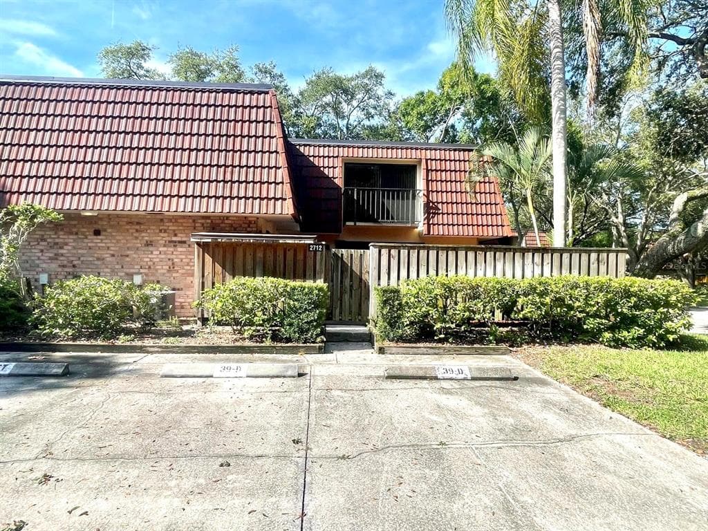 2712 14TH CT PALM HARBOR, FL 34684