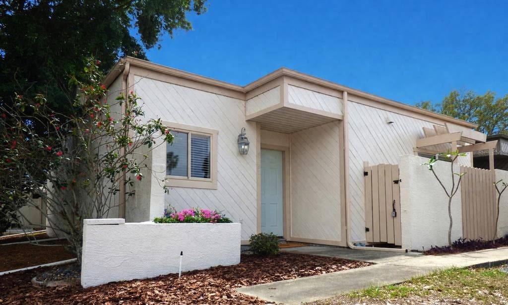 4326 FERN GLEN ST HOLIDAY, FL 34691
