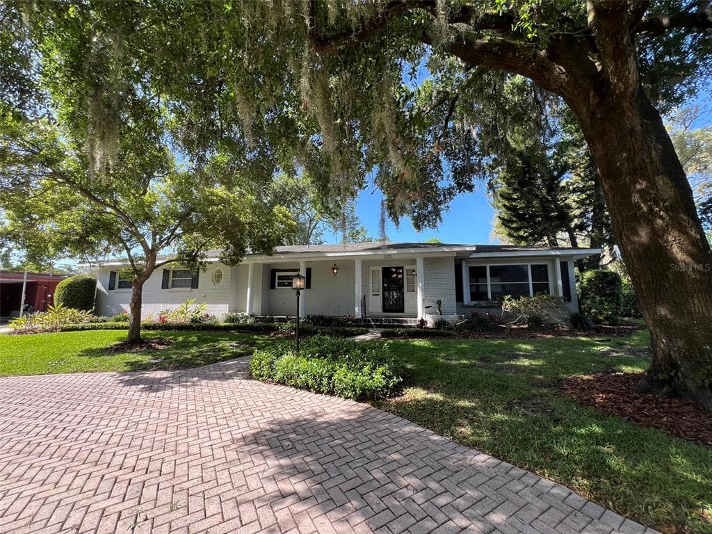 520 S RIVERHILLS DRIVE TEMPLE TERRACE, FL 33617