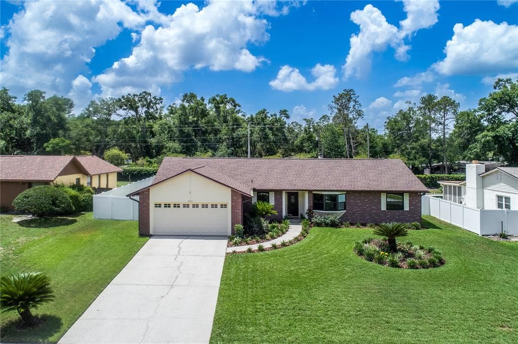 9203 KINGSRIDGE DRIVE TEMPLE TERRACE, FL 33637