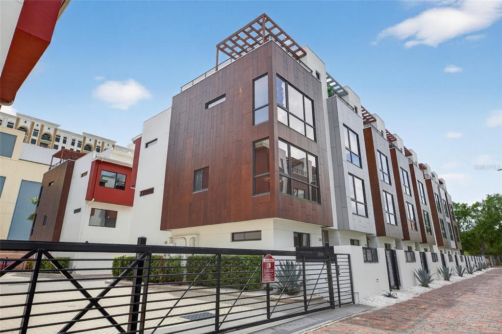 134 8TH STREET N