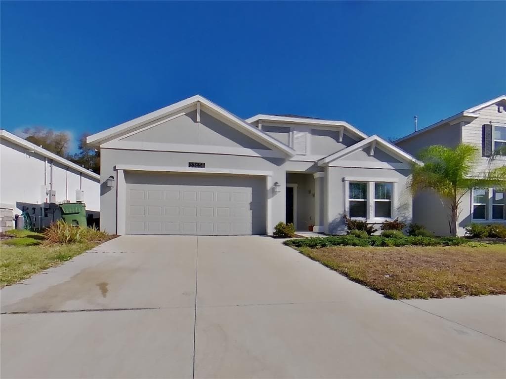 33658 SKY BLOSSOM CIRCLE LEESBURG, FL 34788