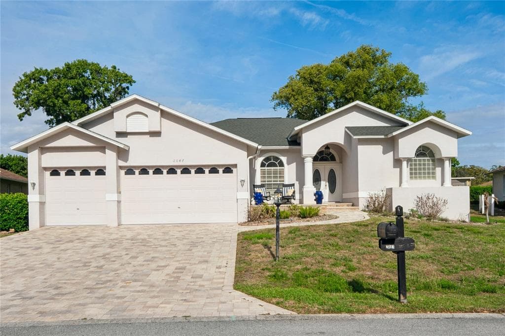 2047 OVERBROOK LANE